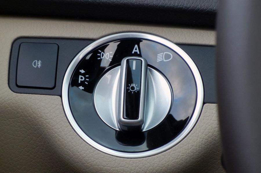  Mercedes-Benz C350 Sedan 2012 года  (фото 24 из 43)